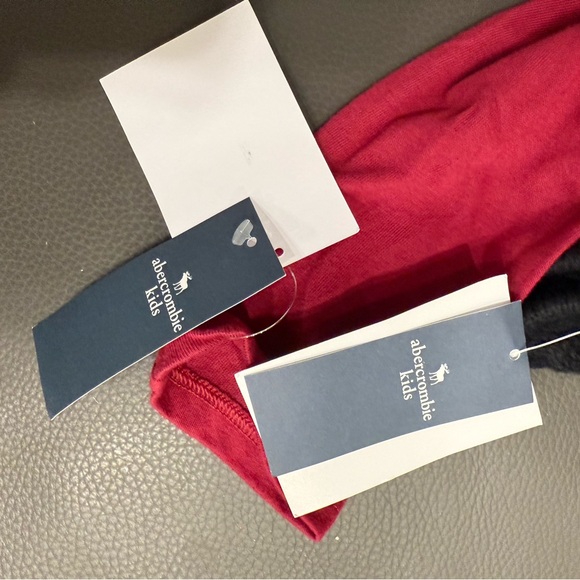 Abercrombie & Fitch Black Cable-Knit Cardigan and Red Heart Top - Picture 5 of 9